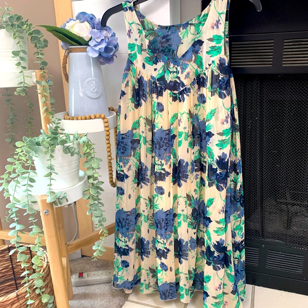 VTG Vila Babydoll-Style Nightgown